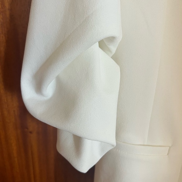 NWT 2 pc tank and blazer. So beautiful!! - Picture 4 of 8